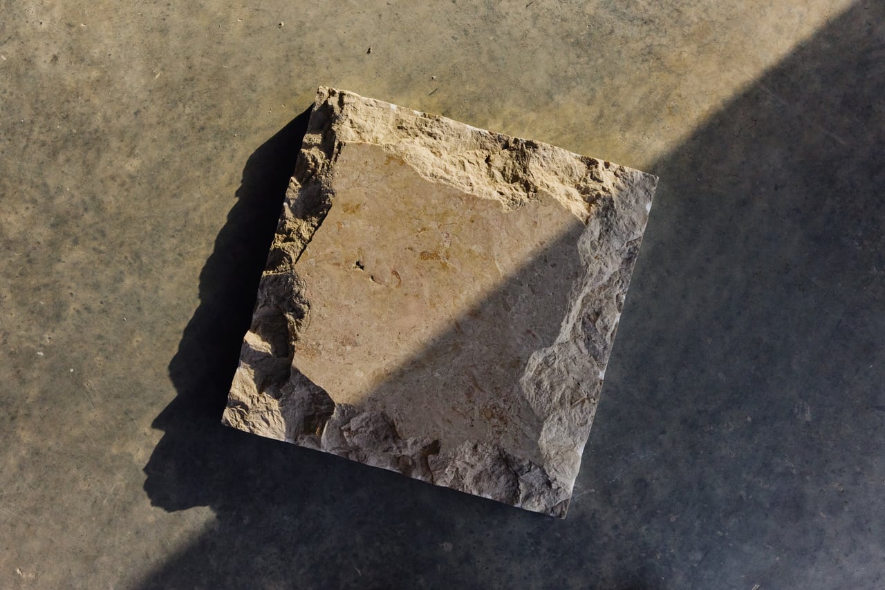 Raw stone edge